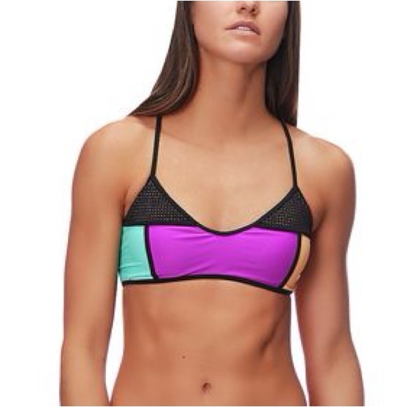 Body Glove Other - Body Glove Adjustable Strappy Triangle Bikini Top